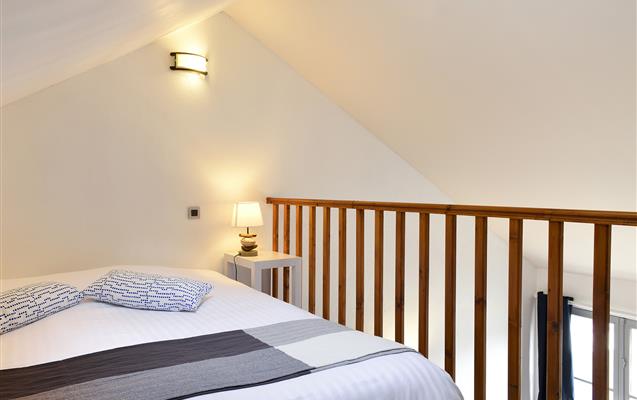 chambre parentale du cottage famille - Hôtel le Domaine des Thomeaux